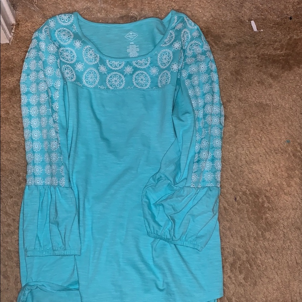 Woman’s XXL Johnson Bay Blouse